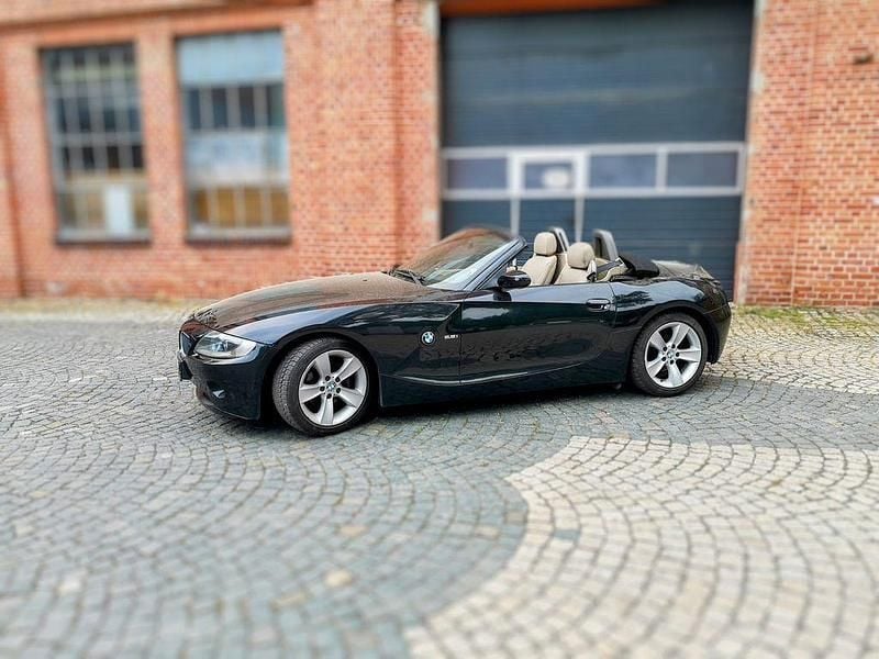 Schwarz Gebraucht 2005 BMW Z4 M Sport Cabrio | 11.999 € (Guter Preis) - Bild 1/4