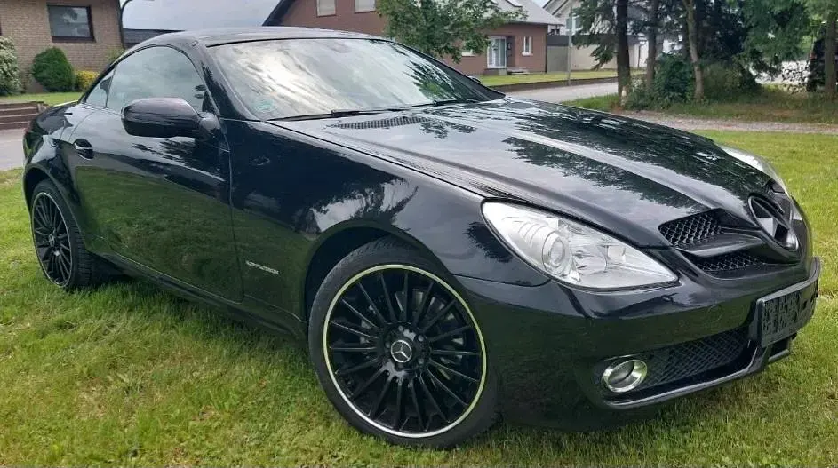 Gebraucht Mercedes SLK200 184 PS (135 kW) 2010 Schwarz Cabrio