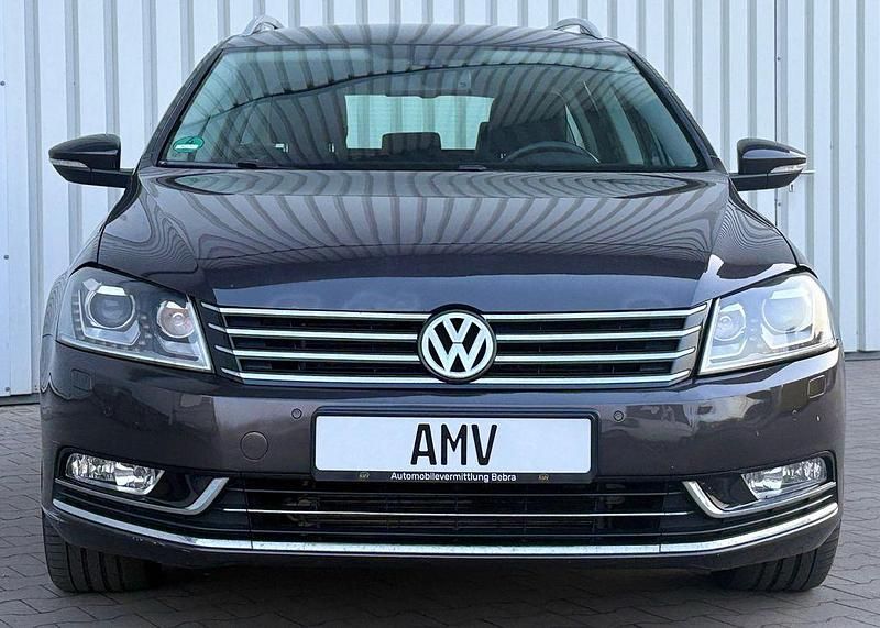 Gebraucht VW Passat Highline 140 PS (102 kW) 2013 Schwarz Kombi