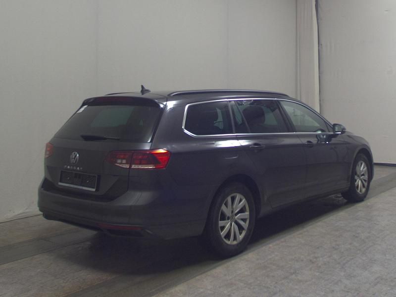 Gebraucht VW Passat Business 150 PS (110 kW) 2021 Grau Limousine