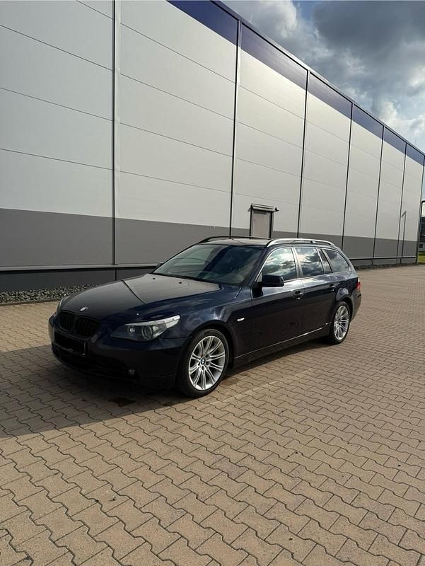 Blau Gebraucht 2004 BMW 530 M Sport Kombi | 3.999 € (Guter Preis) - Bild 1/4