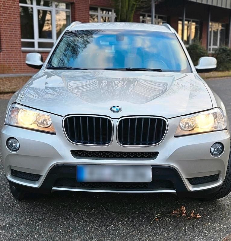 Gebraucht BMW X3 184 PS (135 kW) 2011 Gold SUV