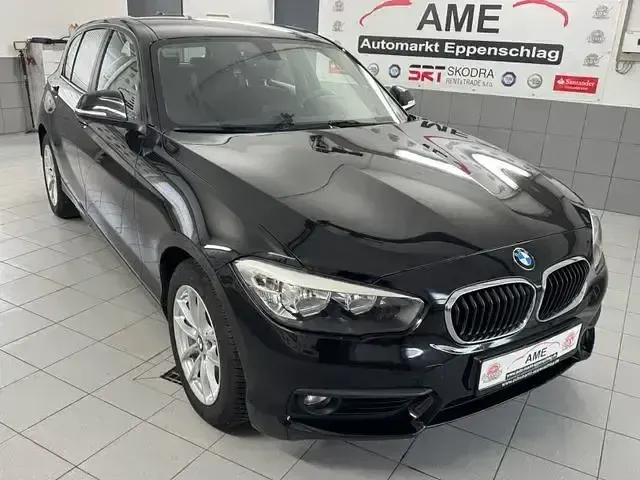 Gebraucht BMW 118 Advantage 136 PS (100 kW) 2018 Schwarz Kleinwagen
