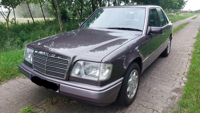 Gebraucht Mercedes E280 193 PS (141 kW) 1994 Grau Limousine