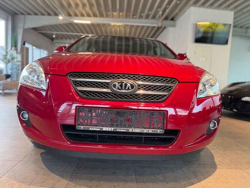 Gebraucht Kia Ceed EX 109 PS (80 kW) 2008 Rot Kleinwagen