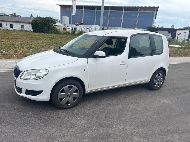 Weiß Gebraucht 2014 Skoda Roomster Ambition Van / Kleinbus | 3.900 € (Superpreis) - Bild 1/4