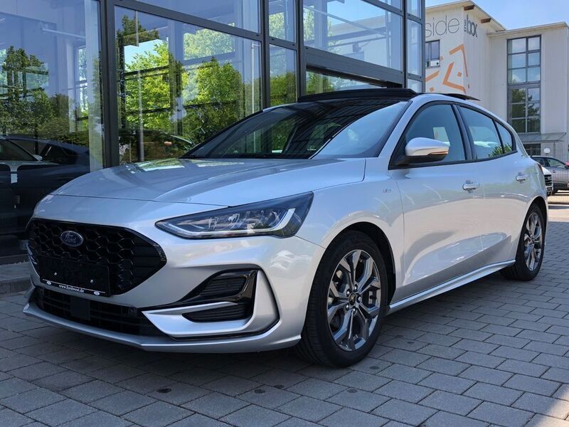 Gebraucht Ford Focus ST-Line 155 PS (114 kW) 2024 Silber Limousine