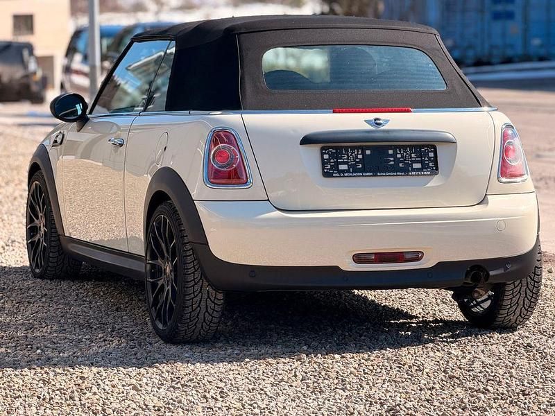 Gebraucht Mini One Cabriolet 98 PS (72 kW) 2015 Weiß Cabrio
