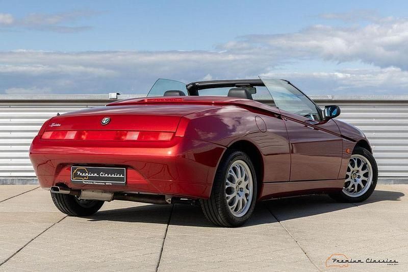 Gebraucht Alfa Romeo Spider 192 PS (141 kW) 1999 Rot Cabrio