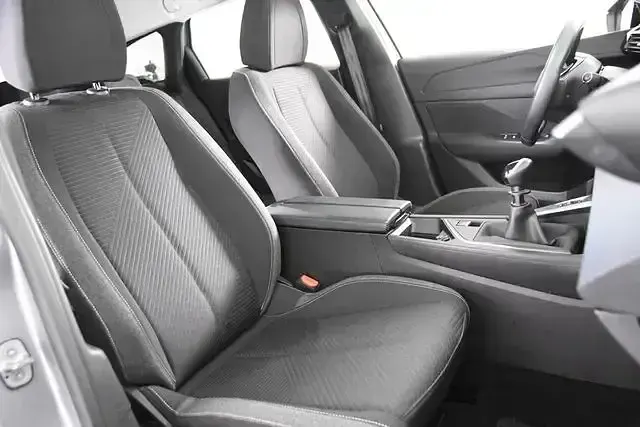Gebraucht Peugeot 308 SW Active 110 PS (80 kW) 2022 Grau Kombi