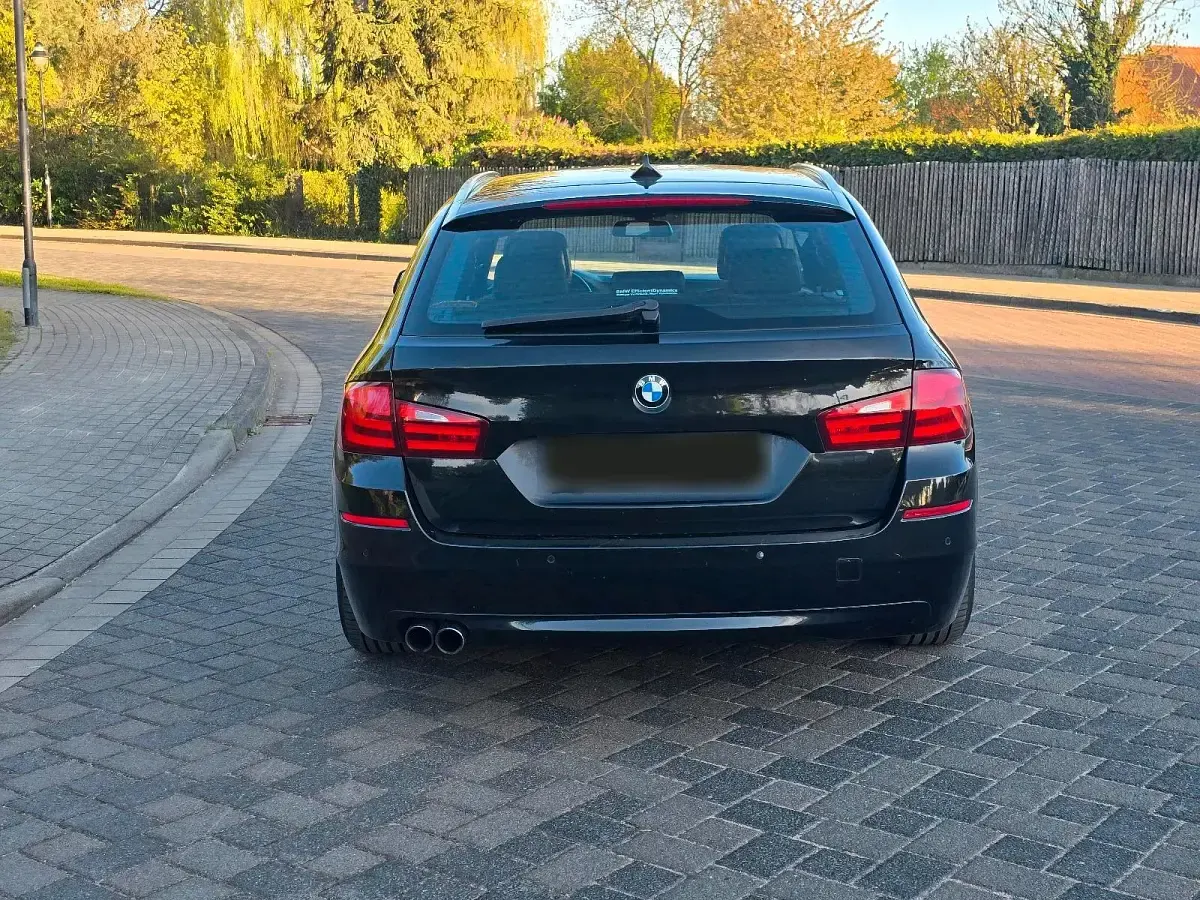 Używany BMW 520 184 KM (135 kW) 2012 Czarny Kombi