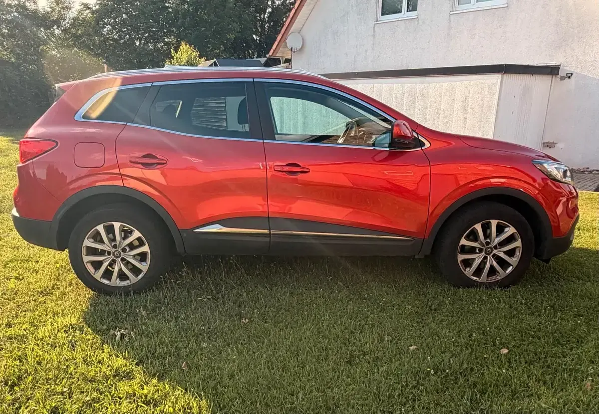 Gebraucht Renault Kadjar Experience 131 PS (96 kW) 2016 Rot SUV