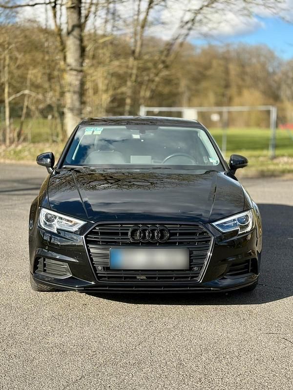 Gebraucht Audi A3 Comfort 110 PS (80 kW) 2017 Schwarz Limousine