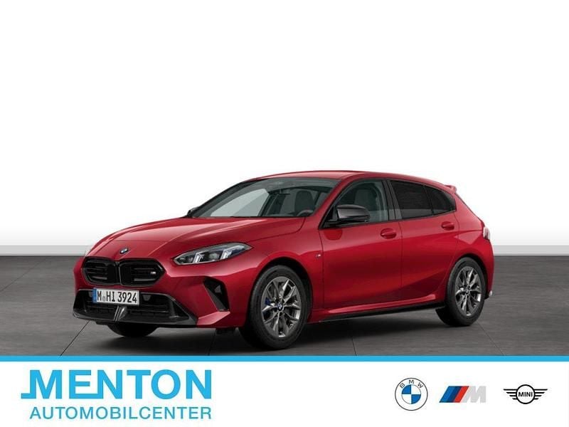 Rot Gebraucht 2025 BMW M135 Kleinwagen | 43.314 € (Superpreis) - Bild 1/3