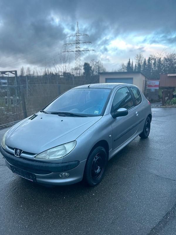Gebraucht Peugeot 206 60 PS (44 kW) 2003 Grau Kleinwagen