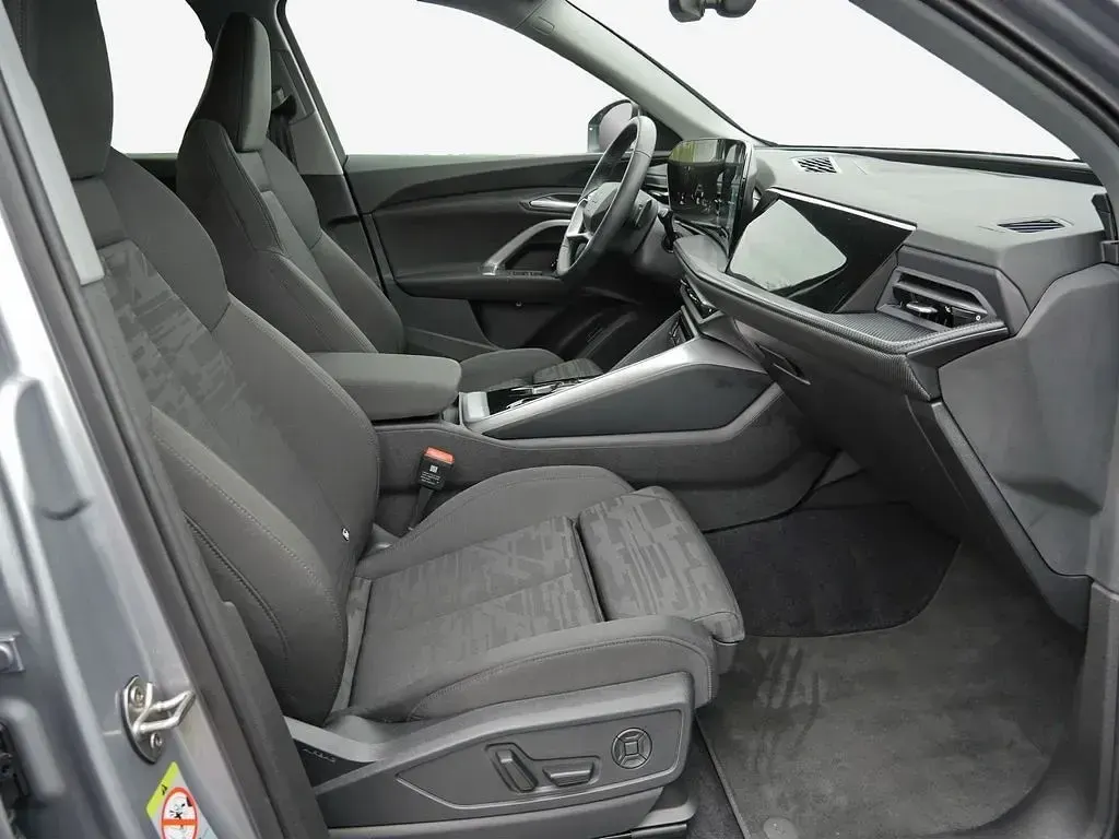 Gebraucht Audi Q5 Sport 204 PS (150 kW) 2025 Florettsilber metallic SUV