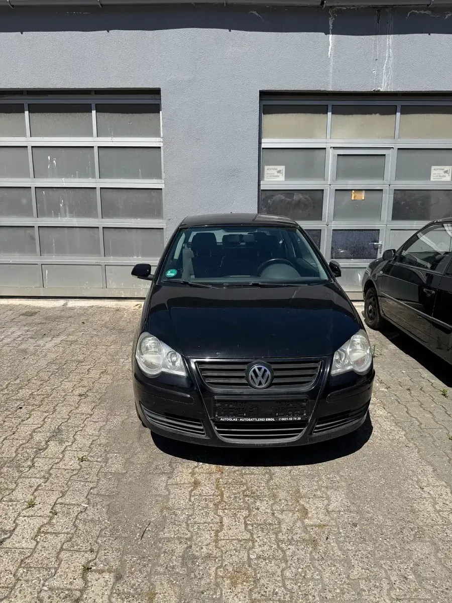Gebraucht VW Polo 54 PS (39 kW) 2005 Schwarz Kleinwagen