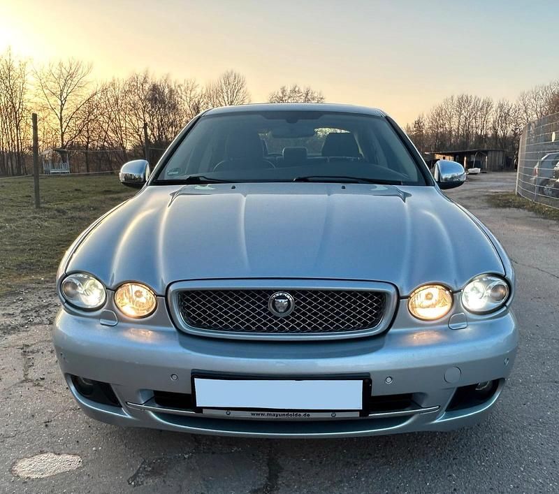 Gebraucht Jaguar X-type Executive 145 PS (106 kW) 2008 Silber Limousine
