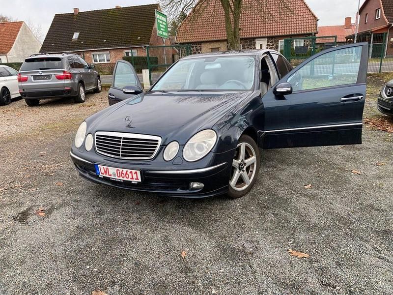 Schwarz Gebraucht 2005 Mercedes E280 Limousine | 2.990 € (Guter Preis) - Bild 1/4