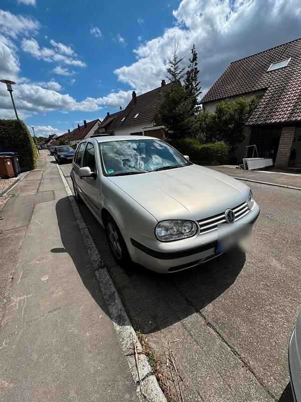 Silber Gebraucht 2000 VW Golf IV Kleinwagen | 1.500 € (Fairer Preis) - Bild 1/4