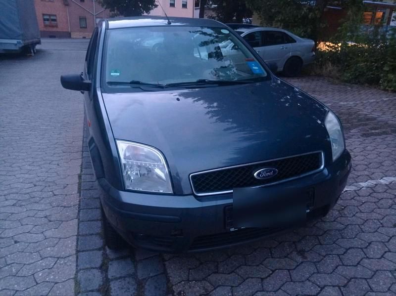 Grau Gebraucht 2003 Ford Fusion Kleinwagen | 1.250 € (Fairer Preis) - Bild 1/4