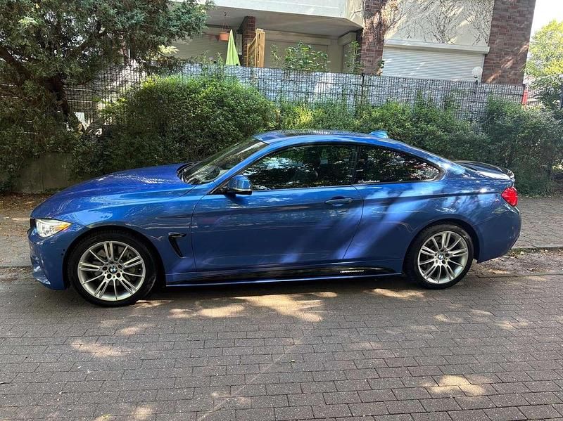 Estorilblau 2 metallic Gebraucht 2014 BMW 435 M Sport Coupé | 17.999 € (Superpreis) - Bild 1/4