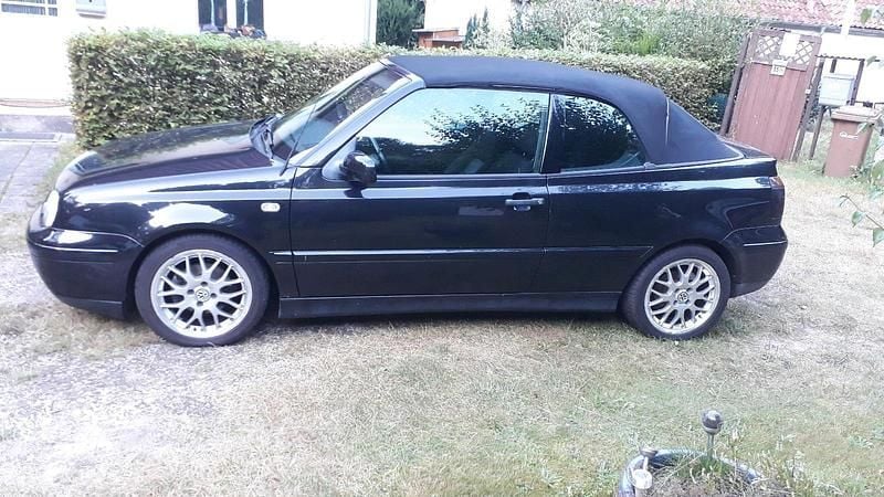 Schwarz Gebraucht 2000 VW Golf Cabriolet Cabrio | 1.500 € (Guter Preis) - Bild 1/4