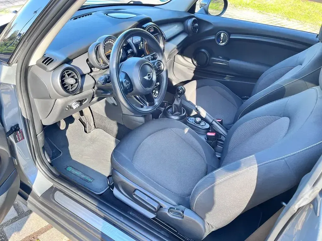 Używany Mini Cooper 136 KM (100 kW) 2016 Szary Hatchback
