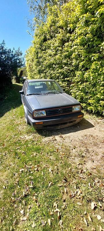 Second-hand VW Jetta 106 CP (77 kW) 1990 Negru Berlinǎ