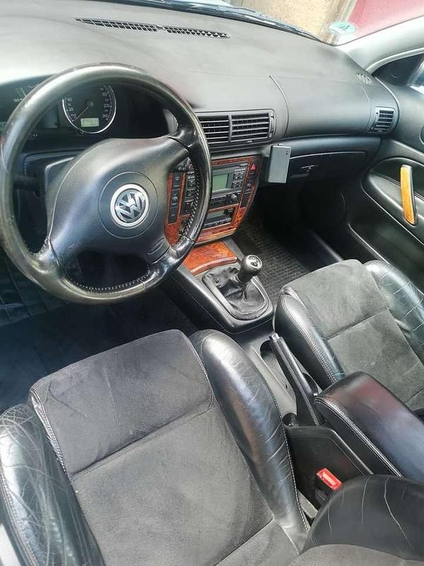 Gebraucht VW Passat Highline 150 PS (110 kW) 2002 Silber Kombi