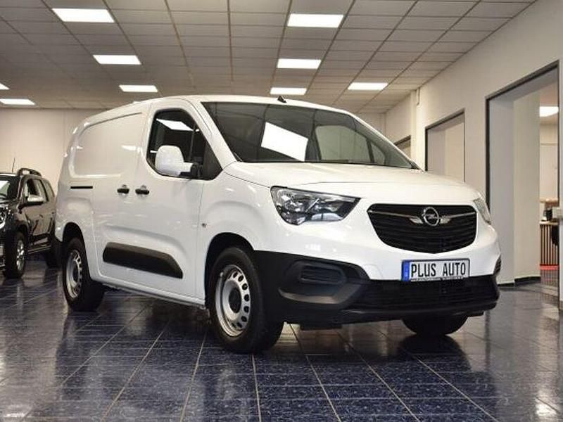 Weiß Gebraucht 2021 Opel Combo Van / Kleinbus | 11.870 € (Guter Preis) - Bild 1/4