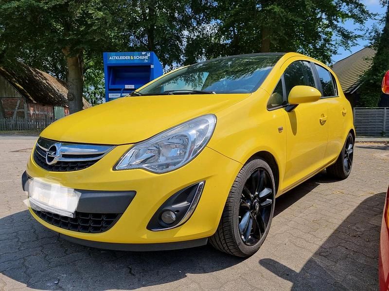 Gebraucht Opel Corsa Color Edition 101 PS (74 kW) 2011 Gelb Kleinwagen