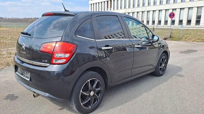 Gebraucht Citroën C3 SELECTION 95 PS (69 kW) 2012 Schwarz Limousine