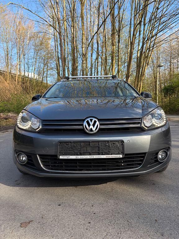 Gebraucht VW Golf VI Style 140 PS (102 kW) 2012 Grau Kleinwagen
