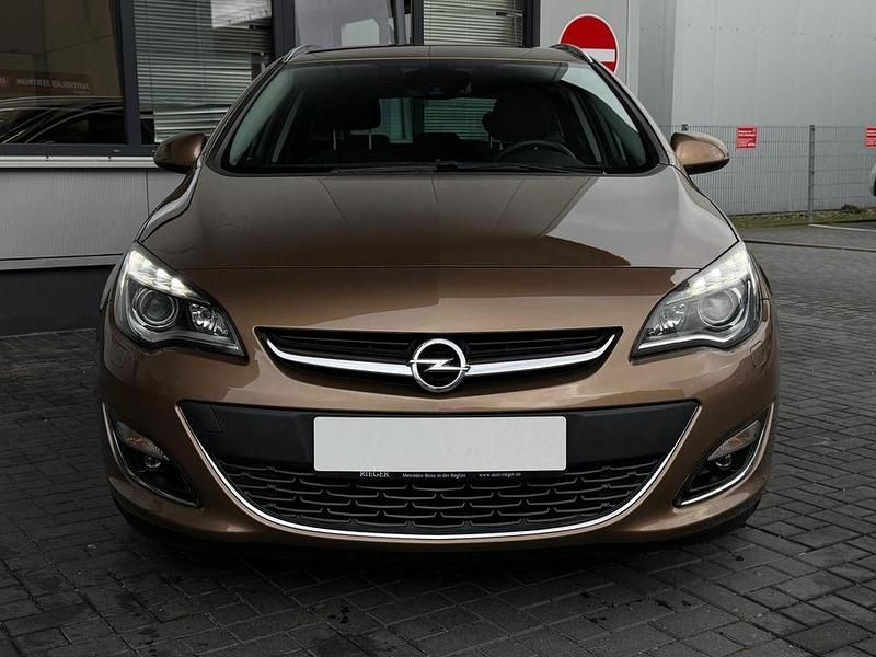 Gebraucht Opel Astra 136 PS (100 kW) 2015 Braun Kombi