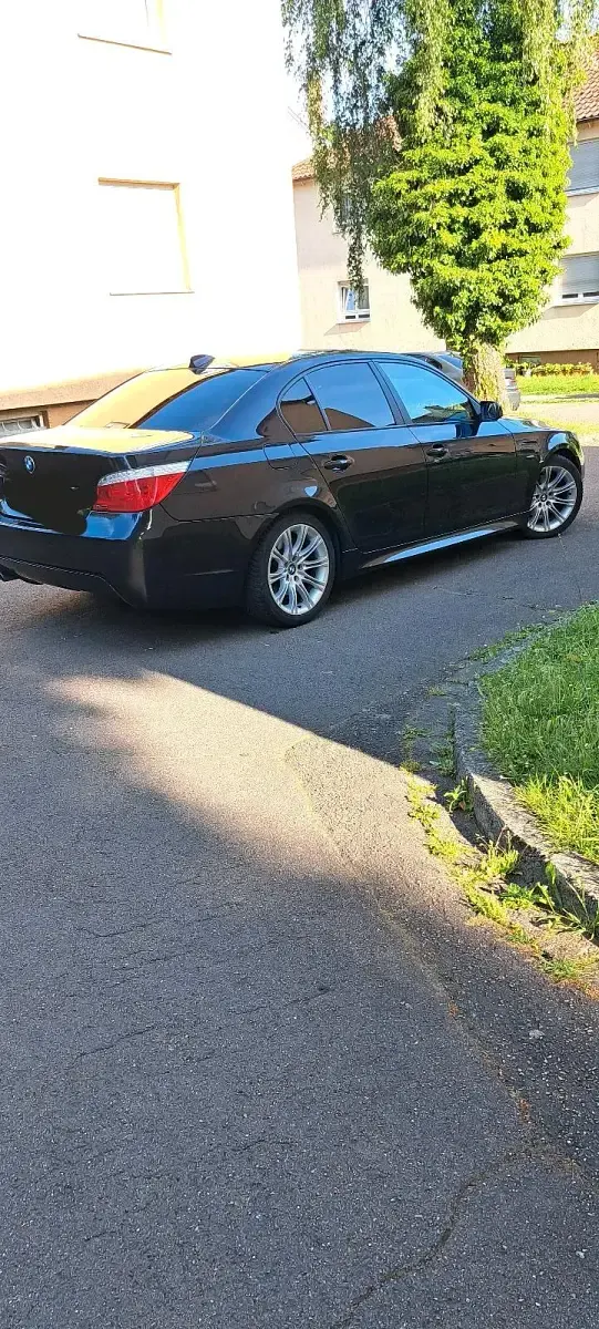 Gebraucht BMW 525 M Sport 177 PS (130 kW) 2005 Blau Limousine