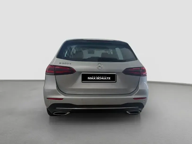 Gebraucht Mercedes B250e 160 PS (117 kW) 2021 Silber Kleinwagen
