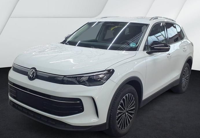 Gebraucht VW Tiguan Goal 150 PS (110 kW) 2025 Pure white SUV