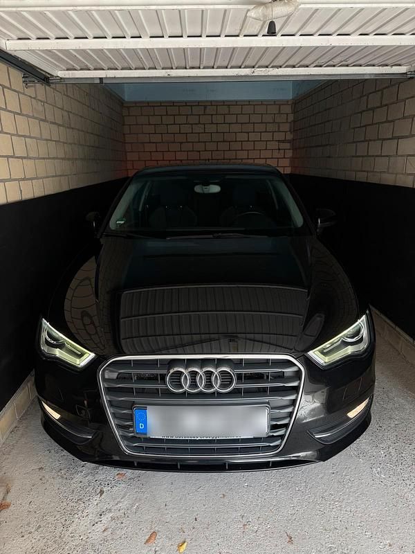Schwarz Gebraucht 2012 Audi A3 Comfort Kleinwagen | 9.500 € (Etwas zu teuer) - Bild 1/4