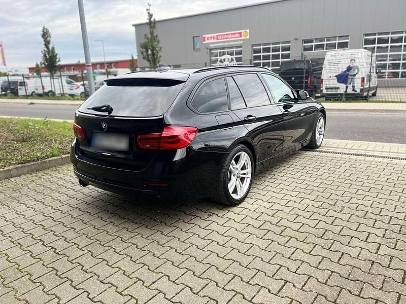 Gebraucht BMW 320 190 PS (139 kW) 2019 Schwarz Kombi