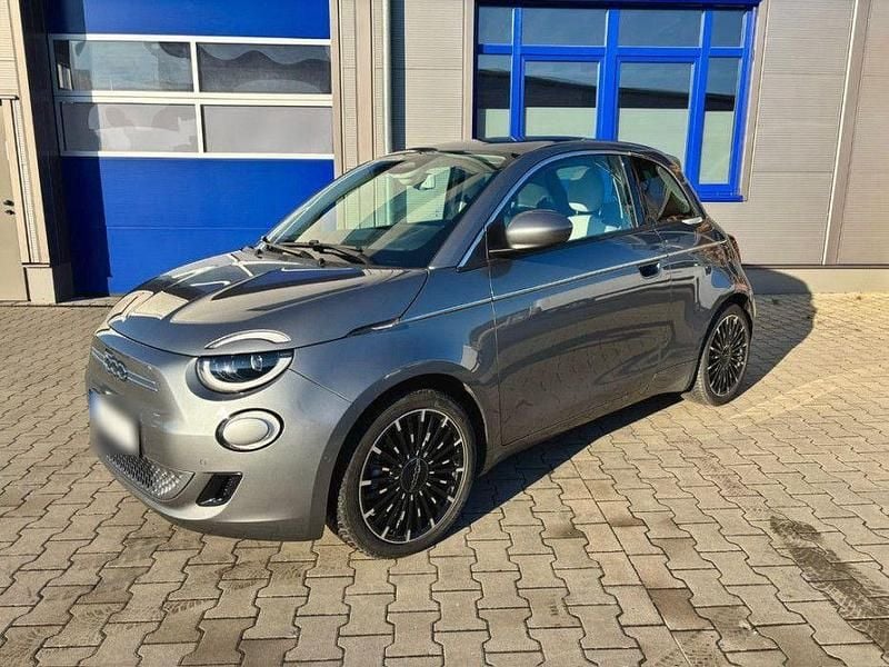 Gebraucht Fiat 500e La Prima 86 kW (118 PS) 2022 Grau Limousine