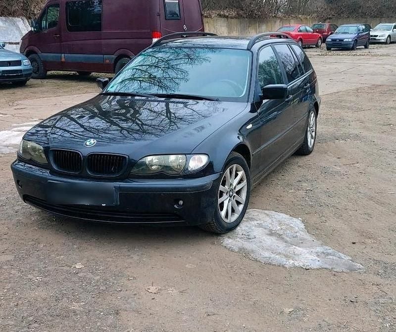 Schwarz Gebraucht 2002 BMW 318 Kombi | 1.850 € (Fairer Preis) - Bild 1/4