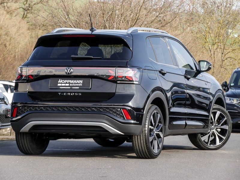 Gebraucht VW T-Cross R-line 150 PS (110 kW) 2024 Deep black perleffekt SUV