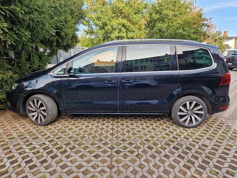 Gebraucht VW Sharan Highline 184 PS (135 kW) 2015 Schwarz Van / Kleinbus