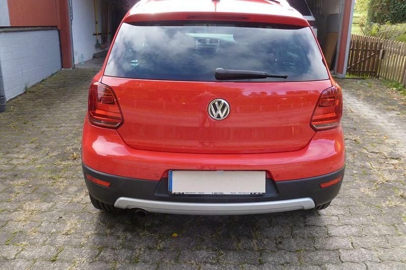 Gebraucht VW Polo Cross 90 PS (66 kW) 2017 Rot Kleinwagen