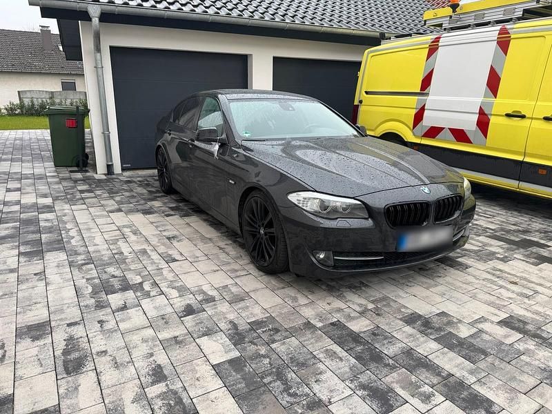 Gebraucht BMW 525 204 PS (150 kW) 2010 Schwarz Limousine
