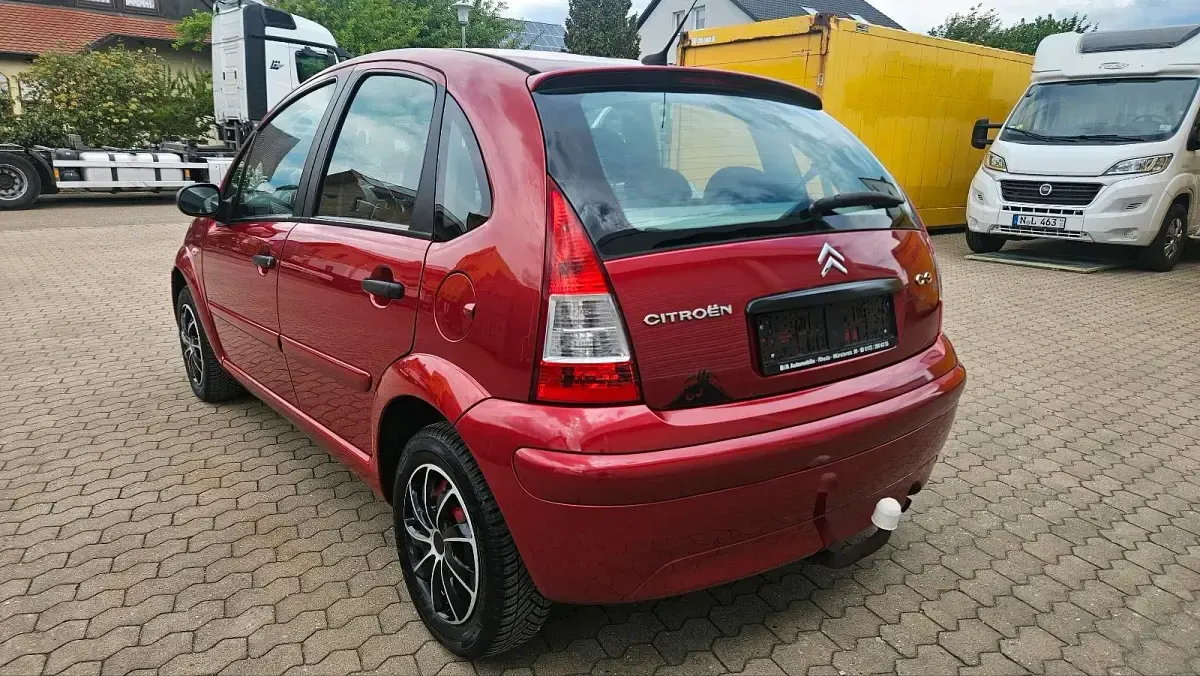 Gebraucht Citroën C3 74 PS (54 kW) 2008 Rot Limousine