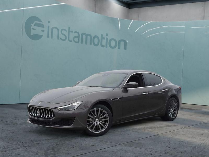 Grau Gebraucht 2021 Maserati Ghibli Coupé | 56.249 € (Teuer) - Bild 1/4