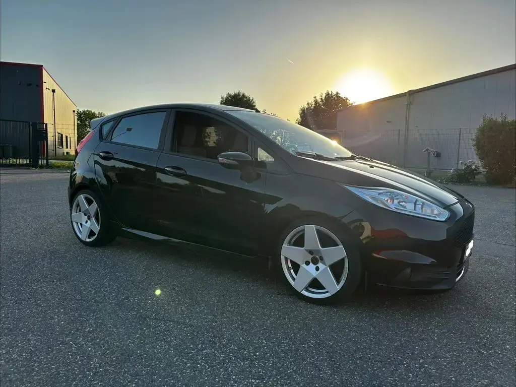 Gebraucht Ford Fiesta ST 182 PS (133 kW) 2017 Schwarz Kleinwagen