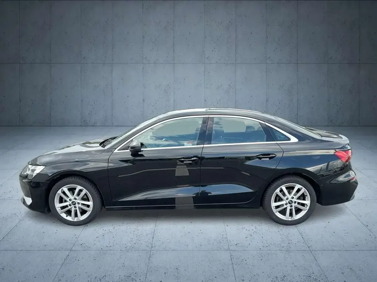 Gebraucht Audi A3 Advanced 150 PS (110 kW) 2025 Schwarz Limousine